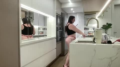 Snapshot of docehot1818 chatting on 10-27-25, 03:27 Ctia But I prefer to be called DOCE online show from 10-27-25, 03:27