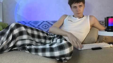 Alex online show from 12-28-24, 03:37