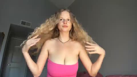 Snapshot of doeeyedpeach chatting on 05-03-26, 10:05 doeeyedpeach online show from 05-03-26, 10:05