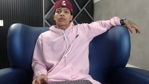 Snapshot of dogan_renz0 chatting on 02-02-26, 07:23 Dogan online show from 02-02-26, 07:23