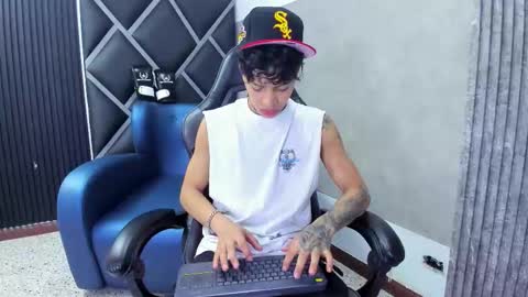 Snapshot of dogan_renz0 chatting on 02-11-26, 07:19 Dogan online show from 02-11-26, 07:19