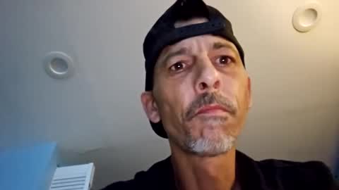 dogbone999081 online show from 10-18-25, 10:16