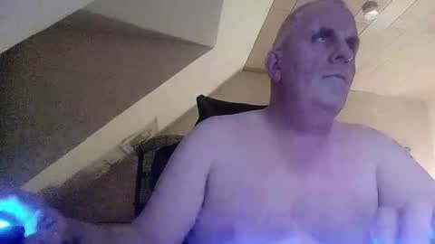 doggy2629 online show from 10-31-25, 06:20