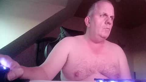 doggy2629 online show from 11-12-25, 03:45