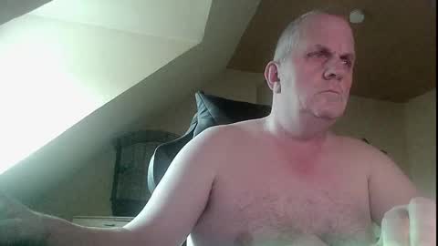 doggy2629 online show from 12-14-25, 11:04