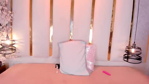    online show from 12-19-25, 02:35