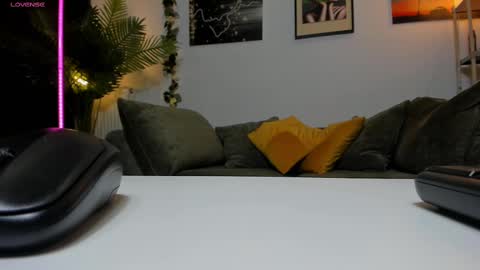 Betty online show from 03-03-25, 11:33