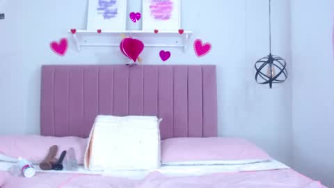 Dolce online show from 03-10-25, 01:10