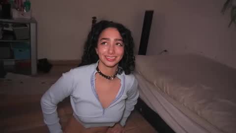 Snapshot of doll4you_ chatting on 11-11-25, 02:39 Alice y Ros online show from 11-11-25, 02:39