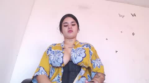 doll_and_thebrown online show from 11-22-25, 05:23