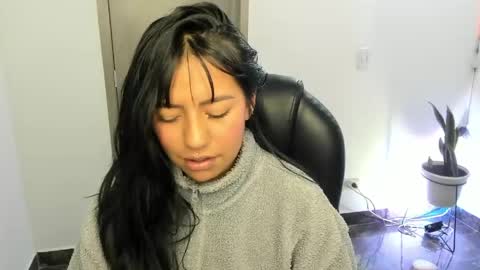 Snapshot of doll_channelx chatting on 05-13-26, 02:31 Doll Channelx online show from 05-13-26, 02:31