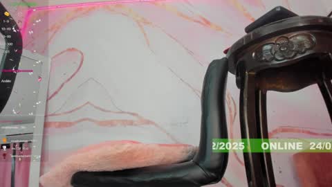 Snapshot of doll_danna chatting on 02-25-25, 12:58 Luciana My online show from 02-25-25, 12:58