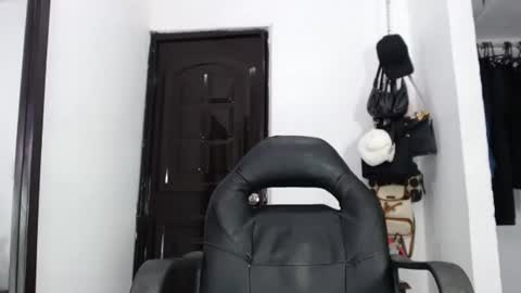 doll_dollys_ online show from 01-21-25, 06:55