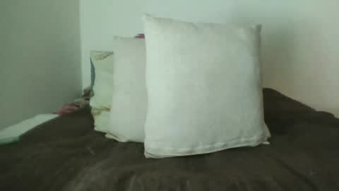 Snapshot of doll_dollys_ chatting on 05-08-26, 06:13 doll_dollys_ online show from 05-08-26, 06:13