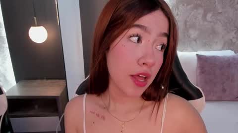 Snapshot of doll_eyeess_ chatting on 09-29-25, 07:51 D  online show from 09-29-25, 07:51