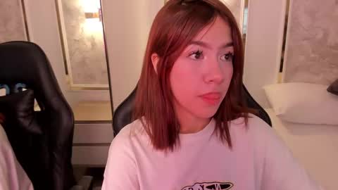 Snapshot of doll_eyeess_ chatting on 10-01-25, 03:12 D  online show from 10-01-25, 03:12
