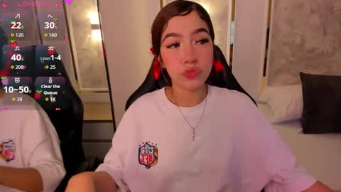 Snapshot of doll_eyeess_ chatting on 10-11-25, 07:12 D  online show from 10-11-25, 07:12