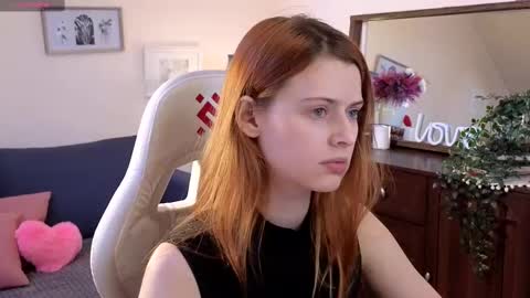 Your doll Lesli online show from 03-08-25, 06:10