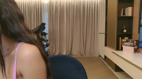 Lexi online show from 02-06-26, 03:15