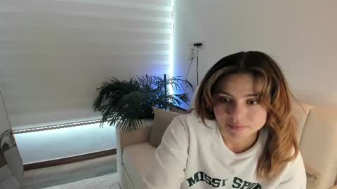 Snapshot of doll_oriana chatting on 07-24-26, 07:23 doll_oriana online show from 07-24-26, 07:23