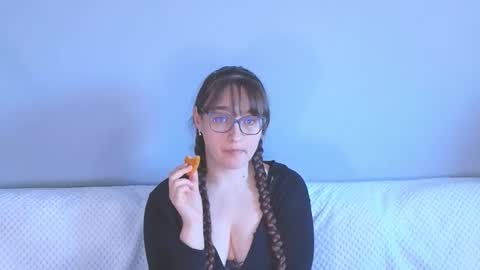 Snapshot of doll_tessa chatting on 04-22-26, 02:51 Tessa online show from 04-22-26, 02:51
