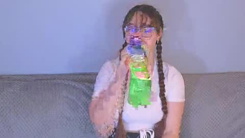 Snapshot of doll_tessa chatting on 05-11-26, 07:47 Tessa online show from 05-11-26, 07:47