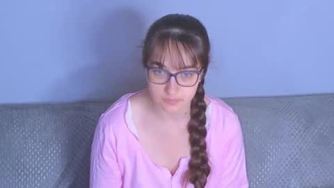 Snapshot of doll_tessa chatting on 06-10-26, 12:04 Tessa online show from 06-10-26, 12:04