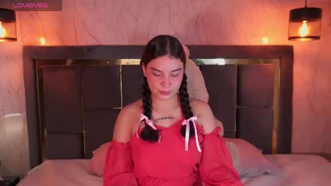 doll_valeria_ online show from 11-28-25, 10:29