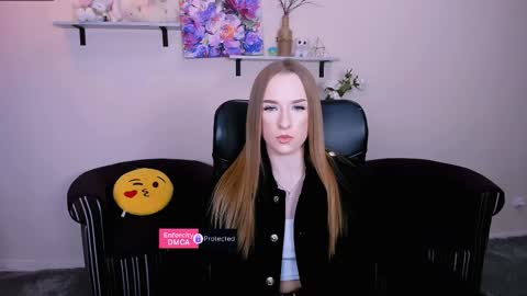 Snapshot of doll_vey chatting on 02-25-25, 04:42 doll_vey online show from 02-25-25, 04:42