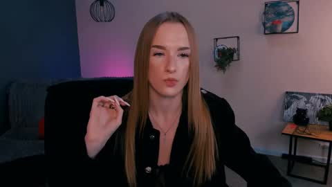 Snapshot of doll_vey chatting on 02-28-25, 06:52 doll_vey online show from 02-28-25, 06:52