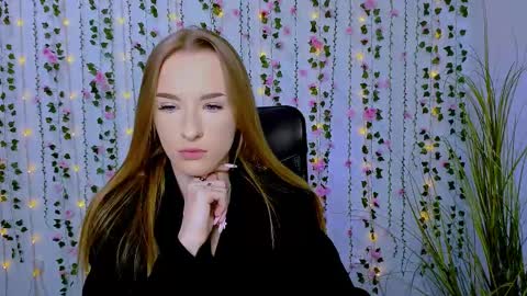 Snapshot of doll_vey chatting on 03-04-25, 09:18 doll_vey online show from 03-04-25, 09:18