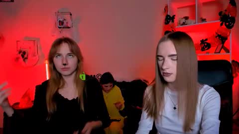 doll_vey online show from 10-21-25, 07:25