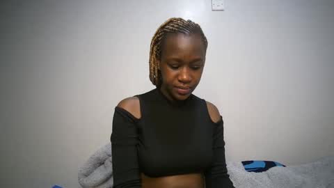 Snapshot of dollberry chatting on 12-13-24, 10:13 dollberry online show from 12-13-24, 10:13