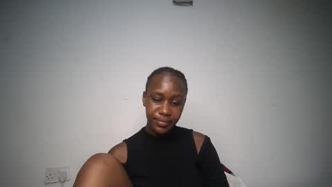 Snapshot of dollberry chatting on 12-29-24, 07:32 dollberry online show from 12-29-24, 07:32