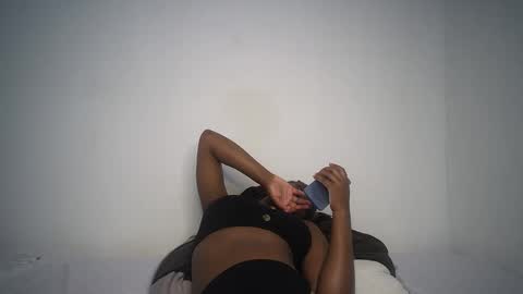 Snapshot of dollberry chatting on 01-11-25, 06:12 dollberry online show from 01-11-25, 06:12