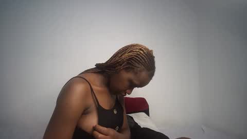 Snapshot of dollberry chatting on 01-12-25, 10:02 dollberry online show from 01-12-25, 10:02