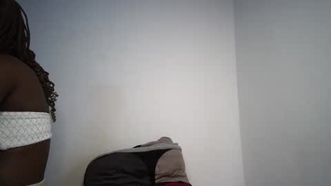 Snapshot of dollberry chatting on 01-19-25, 09:13 dollberry online show from 01-19-25, 09:13