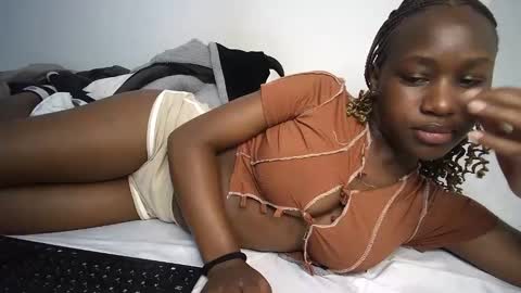 Snapshot of dollberry chatting on 01-20-25, 01:32 dollberry online show from 01-20-25, 01:32