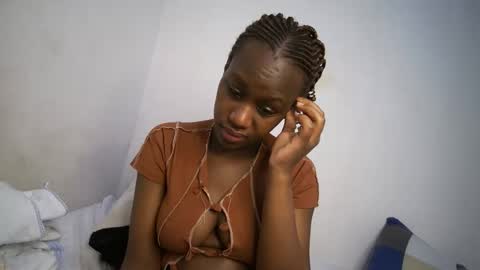 Snapshot of dollberry chatting on 02-13-25, 11:17 dollberry online show from 02-13-25, 11:17