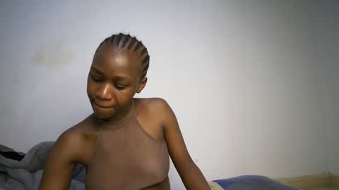 Snapshot of dollberry chatting on 02-19-25, 11:36 dollberry online show from 02-19-25, 11:36