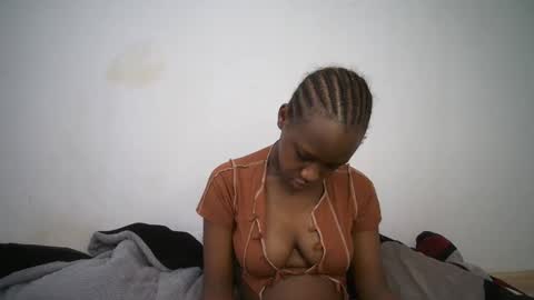 Snapshot of dollberry chatting on 02-22-25, 06:50 dollberry online show from 02-22-25, 06:50