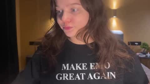 Snapshot of dolldolor chatting on 10-31-25, 07:26 Charlotte online show from 10-31-25, 07:26