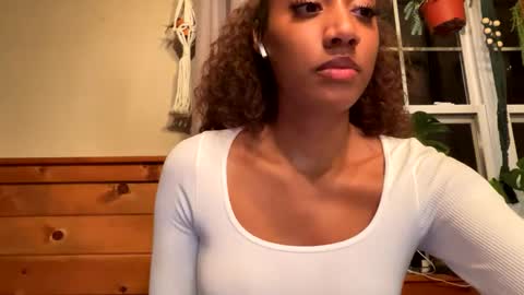 Princess DollfaceBeauty online show from 10-05-25, 02:10