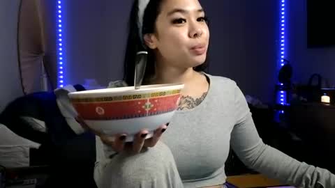 DOLLLFACE online show from 12-27-24, 01:43