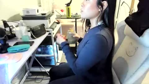 DOLLLFACE online show from 03-15-26, 01:33