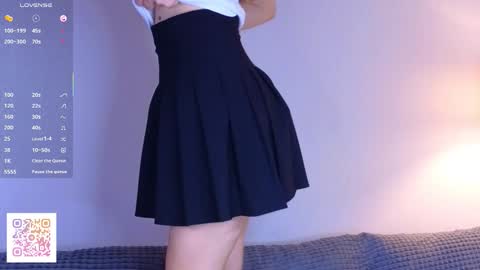 Snapshot of dollniki chatting on 09-27-25, 01:16 Niki Doll online show from 09-27-25, 01:16