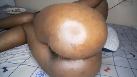 Snapshot of dollqueen_ chatting on 09-23-25, 02:36 dollqueen_ online show from 09-23-25, 02:36