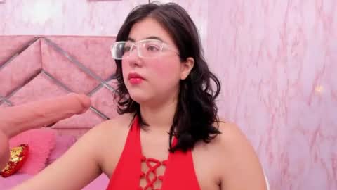 Snapshot of dolls_antonella chatting on 06-12-26, 11:42 Antonella online show from 06-12-26, 11:42