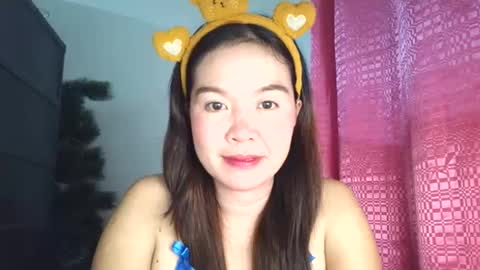 dolly_jane34 online show from 04-10-26, 11:37