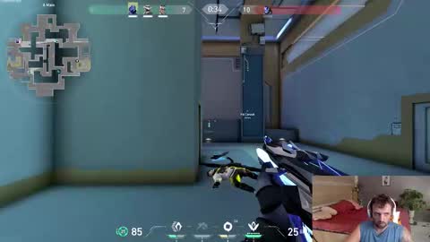 Phoebe  Mike online show from 09-11-25, 02:11